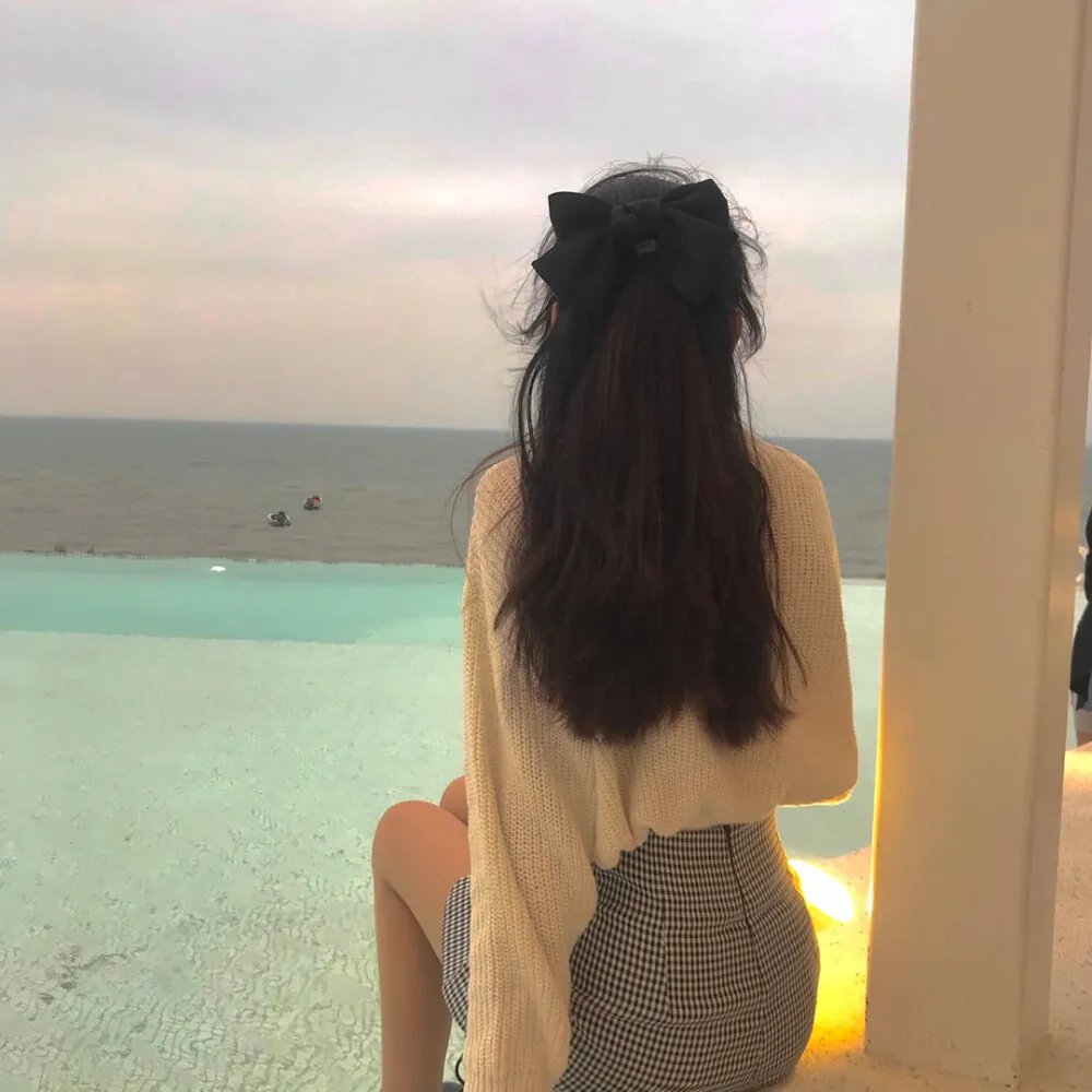身陷黑幕海报